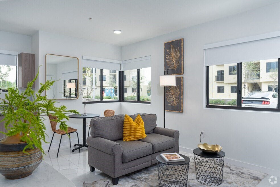 Poe’s Lofts · foto 1